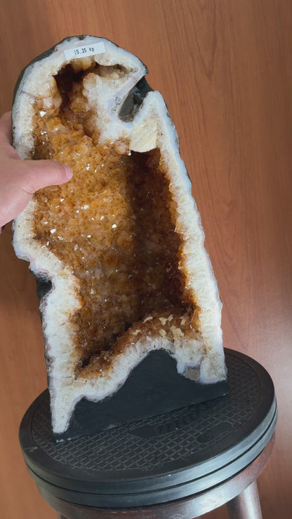 Geoda de citrino 15,3 kg.