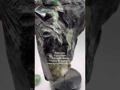 Esmeralda talla indígena 13,1 kg.