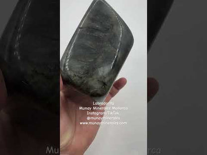 Polished labradorite 1.3 kg. Munay Minerals Mallorca