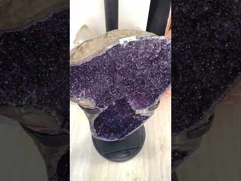 Geoda de amatista calidad extra 25,4 kg.