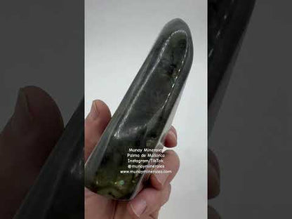 Polished labradorite from Munay Minerales Mallorca