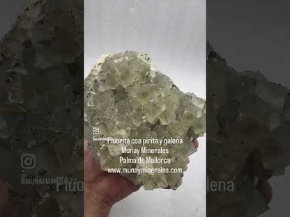 Fluorita cúbica grupo con pirita y galena